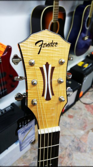 Fender TBucket 400 CE FLM RW Nat V3 - Clicca l'immagine per chiudere